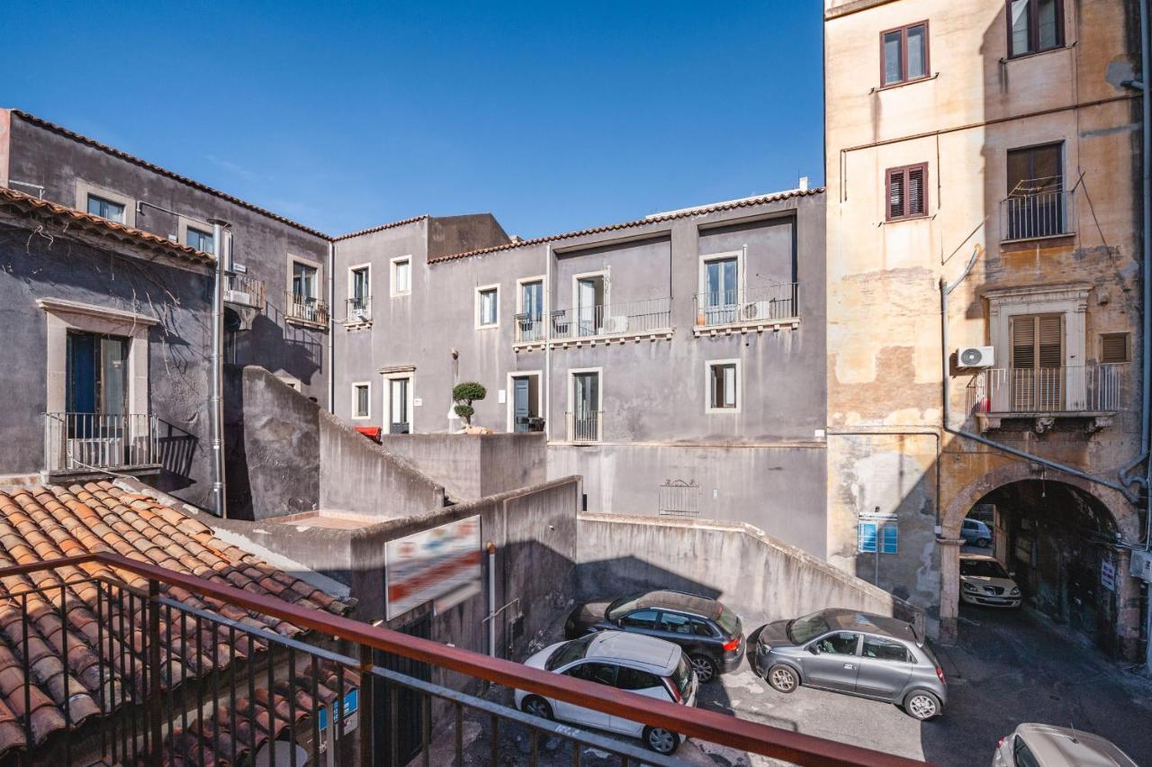Апартаменты Modern Duplex With Balcony By Wonderful Italy Катания Экстерьер фото